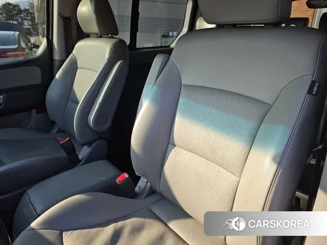 Hyundai Grand Starex 2018 Белый из Кореи, фото 5