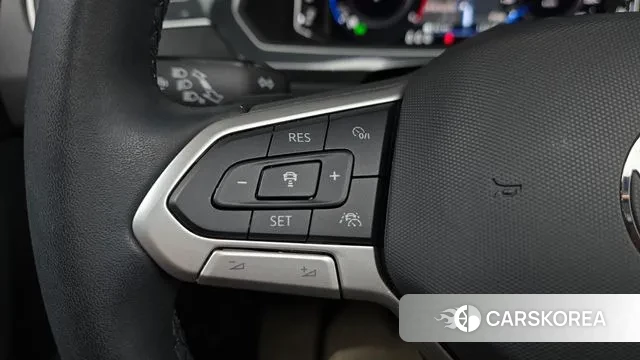 Volkswagen Tiguan second Generation 2024 Белый из Кореи, фото 5