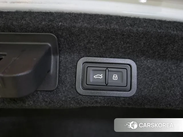 Audi A6 (C8) 2025 Белый из Кореи, фото 5