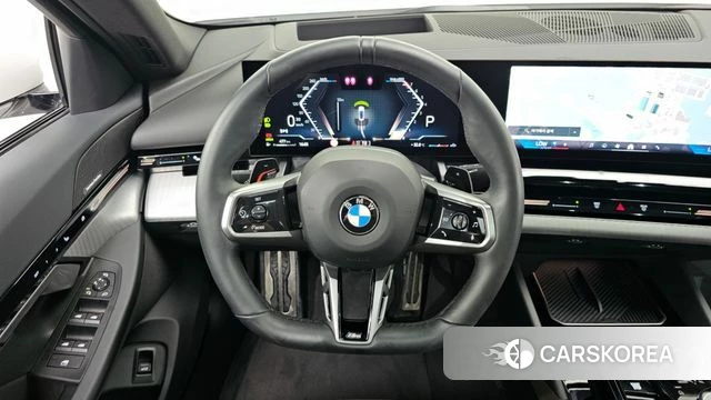 BMW 5 Series (G60) 2024 Белый из Кореи, фото 5
