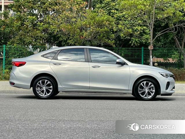 Buick Weilang 2023 Серебристо-серый из Китая, фото 5