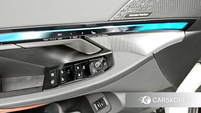 BMW 5 Series (G60) 2025 Белый из Кореи, фото 5