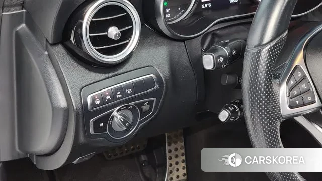 Mercedes-Benz C-Class W205 2018 Белый из Кореи, фото 5