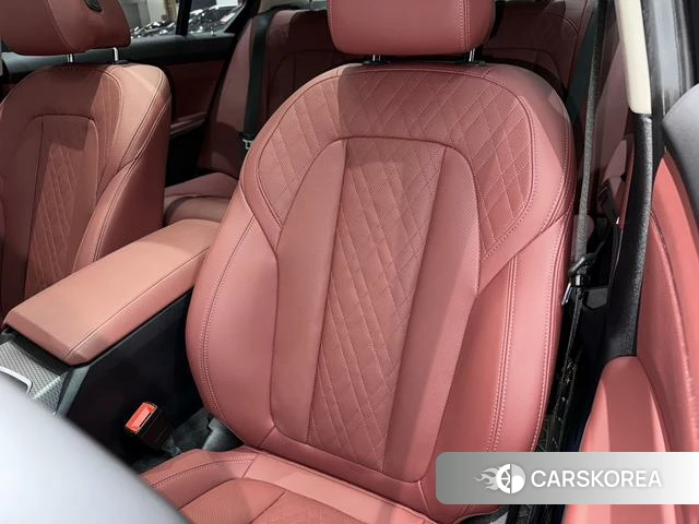 BMW 3 series 2024 Черный из Китая, фото 5