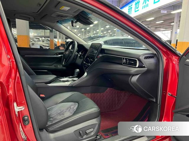 Toyota Camry 2021 Красный из Китая, фото 5