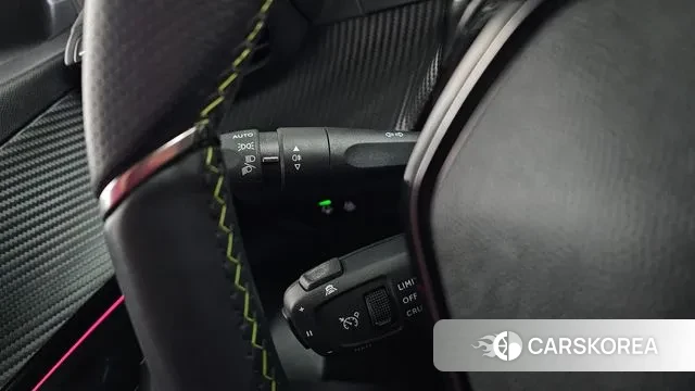 Peugeot e-208 second Generation 2021 Белый из Кореи, фото 5