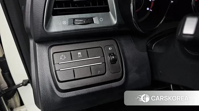 Ssangyong Tivoli Armor 2018 Белый из Кореи, фото 5