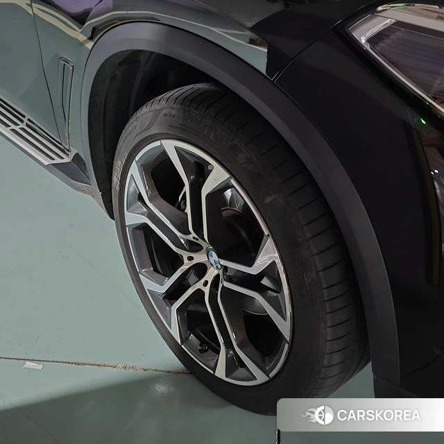 BMW X5 (G05) 2023 Черный из Кореи, фото 5