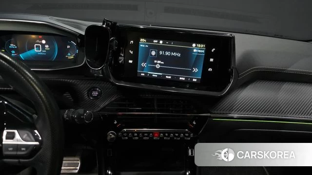 Peugeot e-208 second Generation 2021 Желтый из Кореи, фото 5