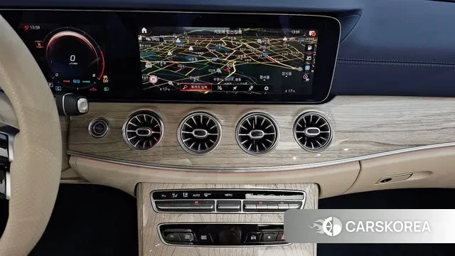 Mercedes-Benz E-Class W213 2023 Белый из Кореи, фото 5