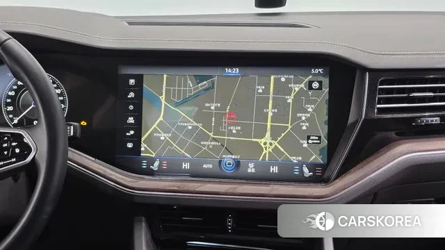 Volkswagen Touareg 3rd generation 2023 Красный из Кореи, фото 5