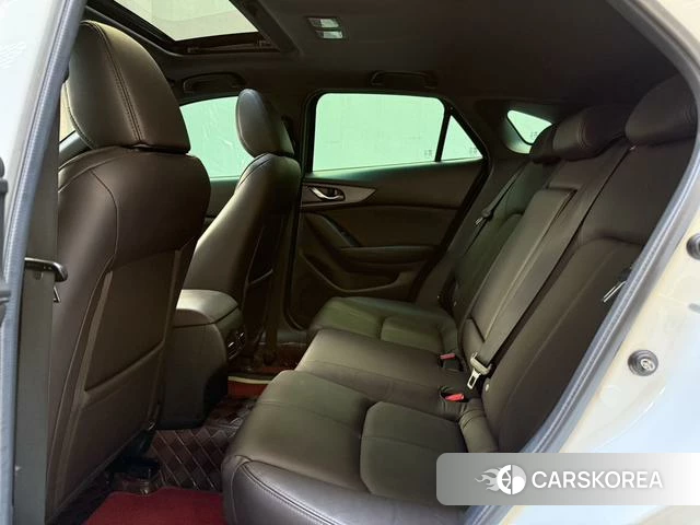 Mazda CX-4 2022 Белый из Китая, фото 5