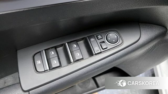 Kia The New K3 2nd generation 2023 Белый из Кореи, фото 5