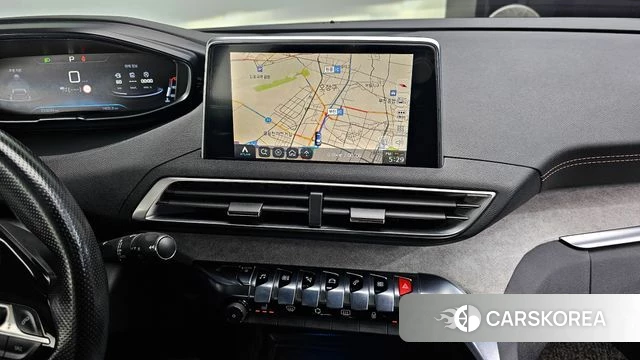 Peugeot 5008 second generation 2018 Серый из Кореи, фото 5