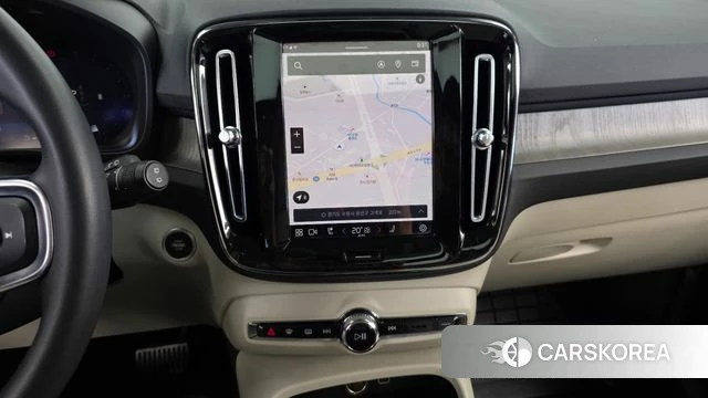 Volvo XC40 2023 Белый из Кореи, фото 5