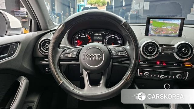 Audi New A3 2018 Белый из Кореи, фото 5