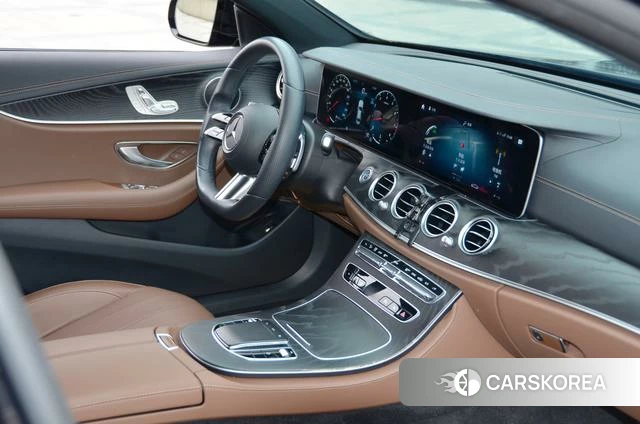 Mercedes-Benz E-class (imported) 2021 Черный из Китая, фото 5