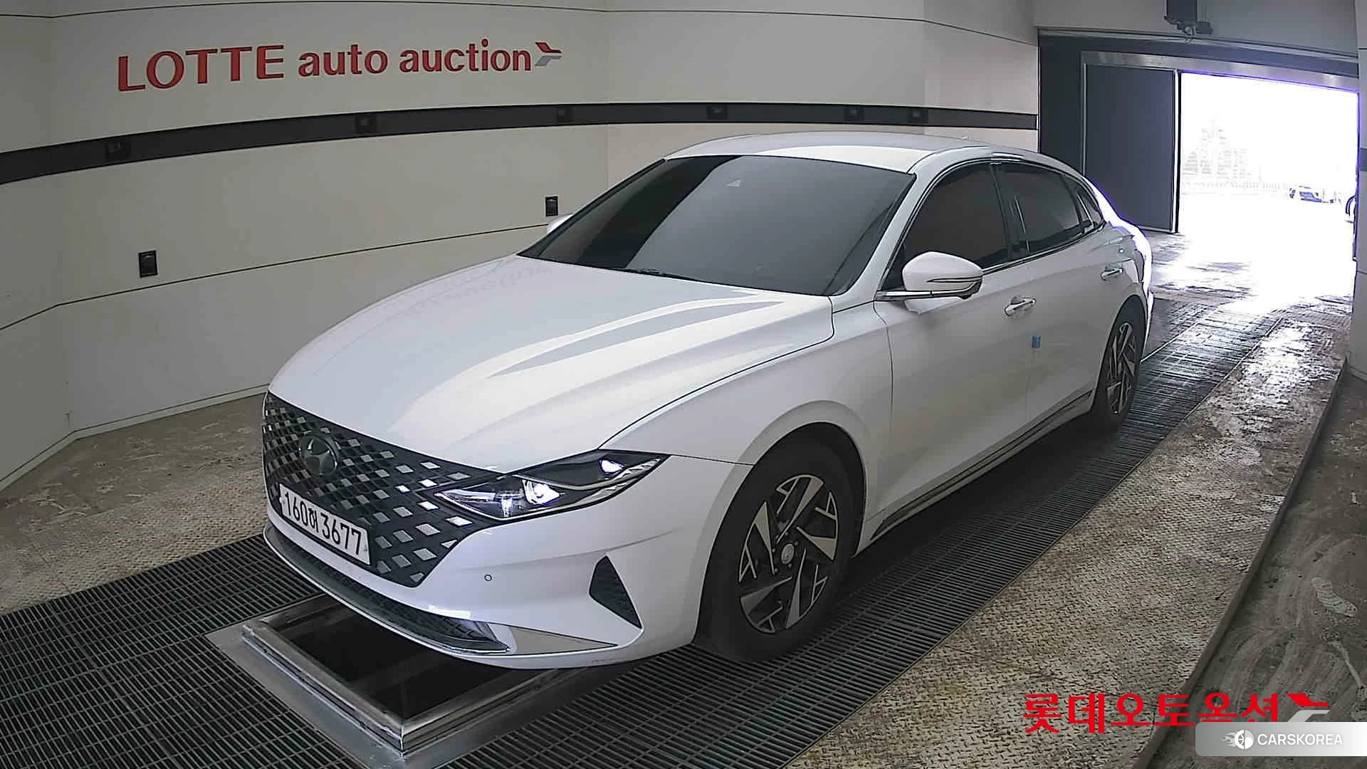 Hyundai Grandeur Hybrid 2022 Creamy White Pearl (optional) из Кореи, фото 5