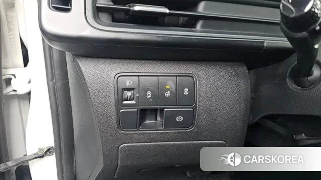 Hyundai Staria 2022 Белый из Кореи, фото 5