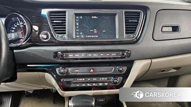 Kia The New Carnival 2019 Белый из Кореи, фото 5