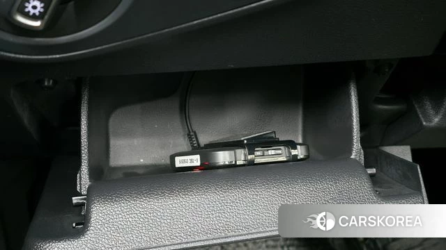 Volkswagen Tiguan Allspace 2023 Белый из Кореи, фото 5