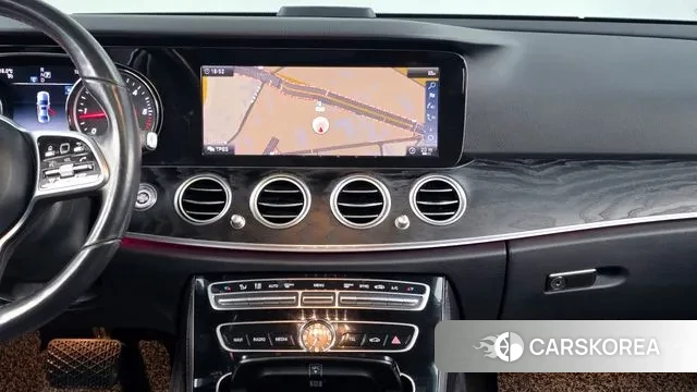 Mercedes-Benz E-Class W213 2018 Белый из Кореи, фото 5