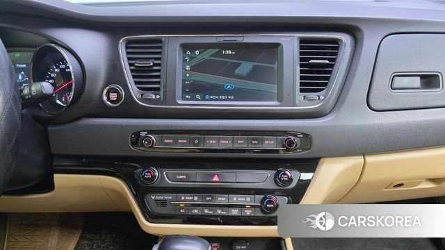 Kia The New Carnival 2018 Черный из Кореи, фото 5