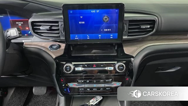 Ford Explorer 6th Generation 2023 Белый из Кореи, фото 5