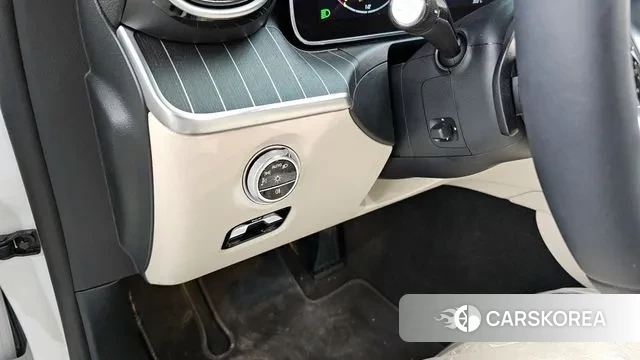 Mercedes-Benz C-Class W206 2024 Белый из Кореи, фото 5