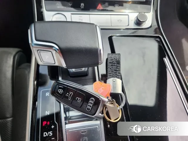 Audi A8 (D5) 2020 Черный из Кореи, фото 5