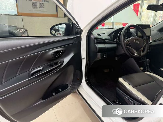 Toyota YARIS L Zhixuan 2022 Белый из Китая, фото 5