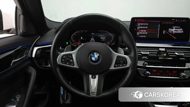 BMW 5 Series (G30) 2021 Белый из Кореи, фото 5