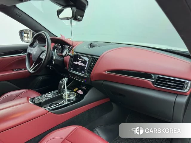 Maserati Levante 2022 Белый из Китая, фото 5