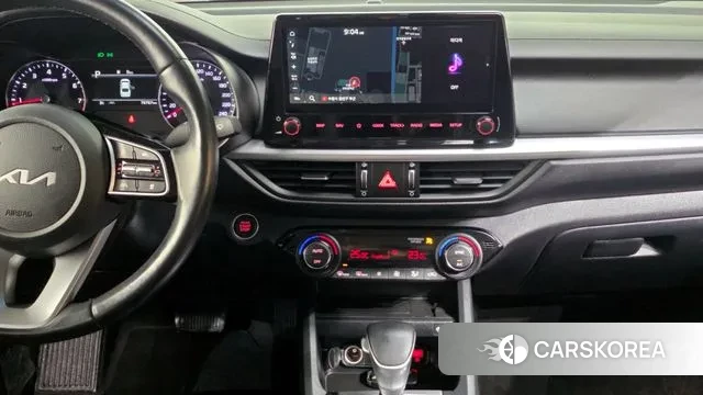 Kia The New K3 2nd generation 2021 Белый из Кореи, фото 5