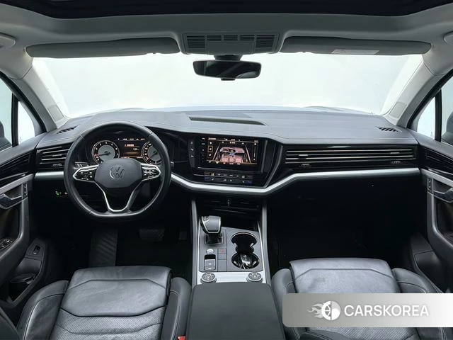 Volkswagen Touareg 2021 Черный из Китая, фото 5