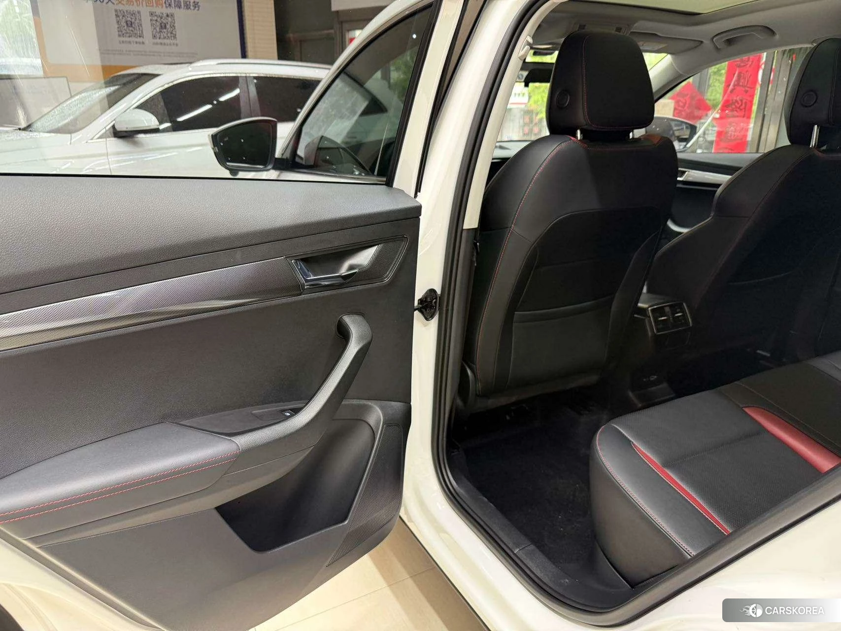 Skoda Krok 2022 Белый из Китая, фото 5