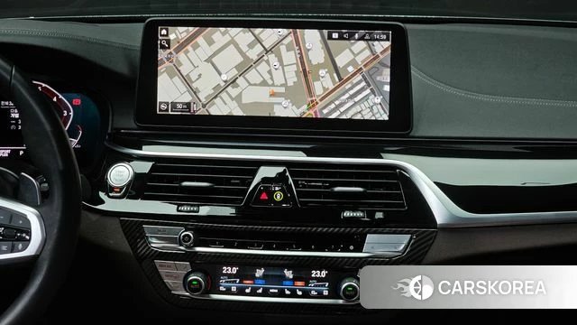 BMW 5 Series (G30) 2023 Серый из Кореи, фото 5