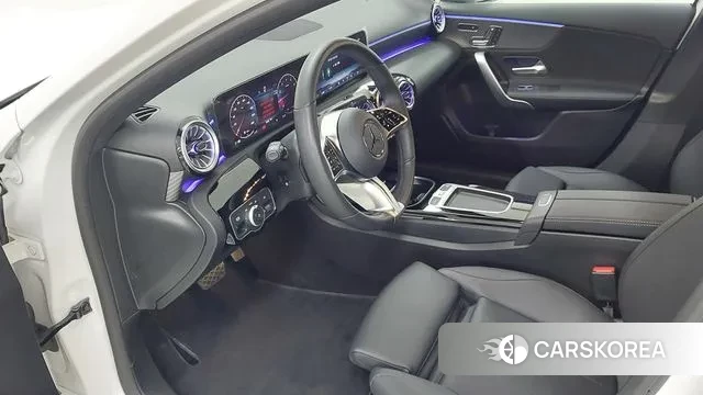 Mercedes-Benz A-Class W177 2024 Белый из Кореи, фото 5