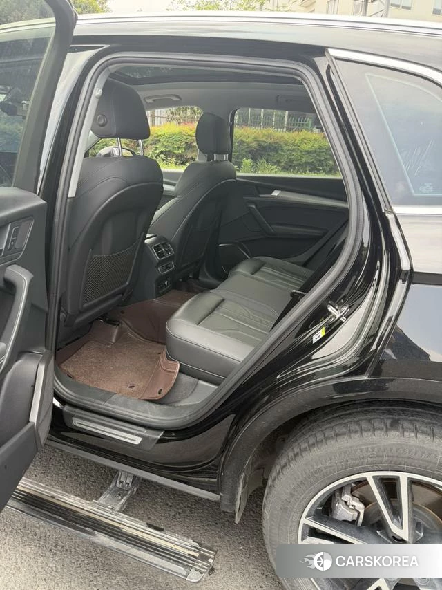 Audi Q5L Sportback 2023 Черный из Китая, фото 5