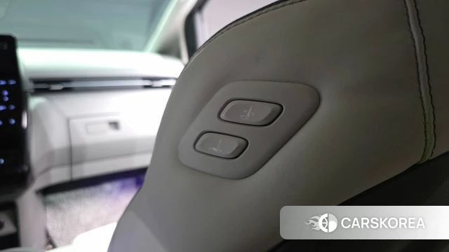 Hyundai Staria 2022 Белый из Кореи, фото 5