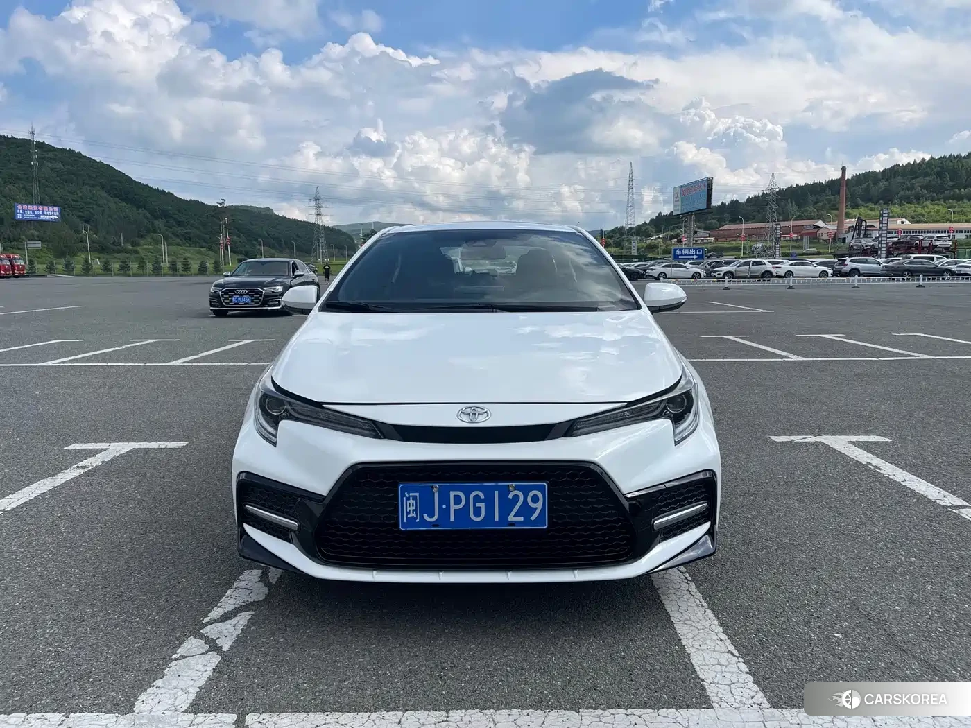 Toyota Levin 2022 Белый из Китая, фото 5