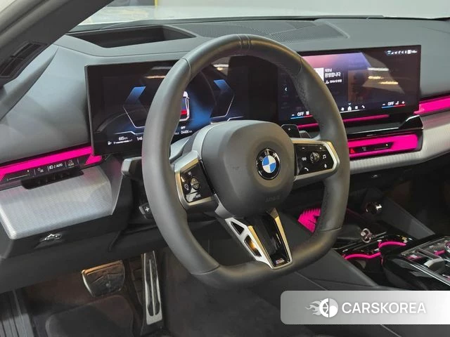 BMW 5 Series (G60) 2025 Белый из Кореи, фото 5