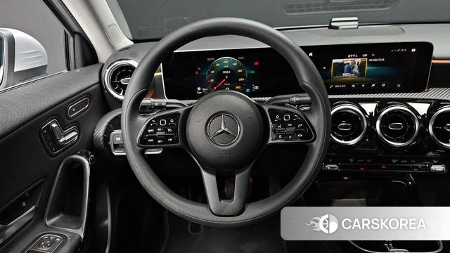 Mercedes-Benz A-Class W177 2019 Серебряный из Кореи, фото 5