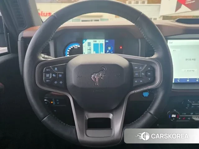 Ford Bronco 6th Generation 2024 Черный из Кореи, фото 5