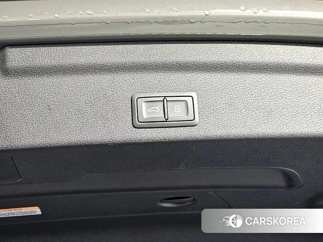 Audi Q3 (F3) 2020 Серый из Кореи, фото 5