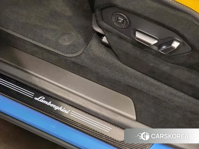 Lamborghini Urus 2024 Небесно-голубой из Кореи, фото 5