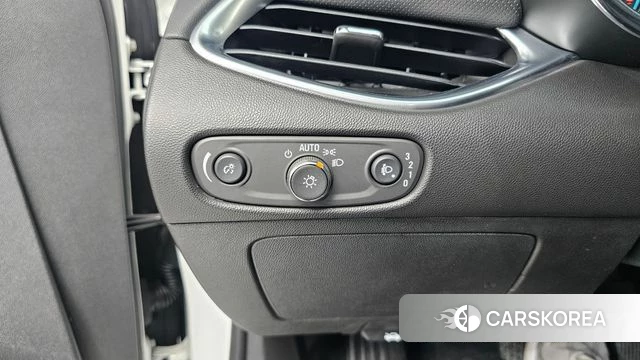 Chevrolet (GM Daewoo) All New Malibu 2018 Белый из Кореи, фото 5