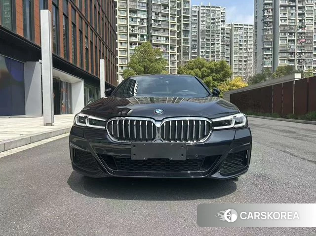 BMW 5 series 2023 Черный из Китая, фото 5