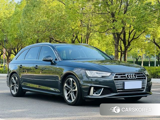 Audi A4 (import) 2020 Темно-серый из Китая, фото 5