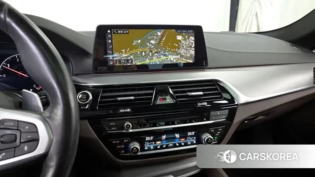 BMW 5 Series (G30) 2019 Белый из Кореи, фото 5